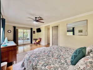 3 bedrooms, desk, iron/ironing board, free WiFi