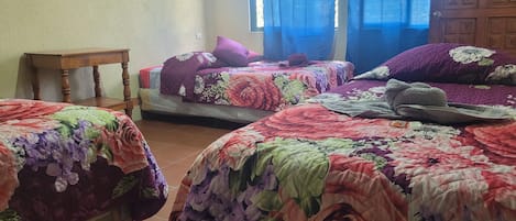 Economy Apartment, Mountain View | Premium bedding, down comforters, free WiFi, bed sheets
