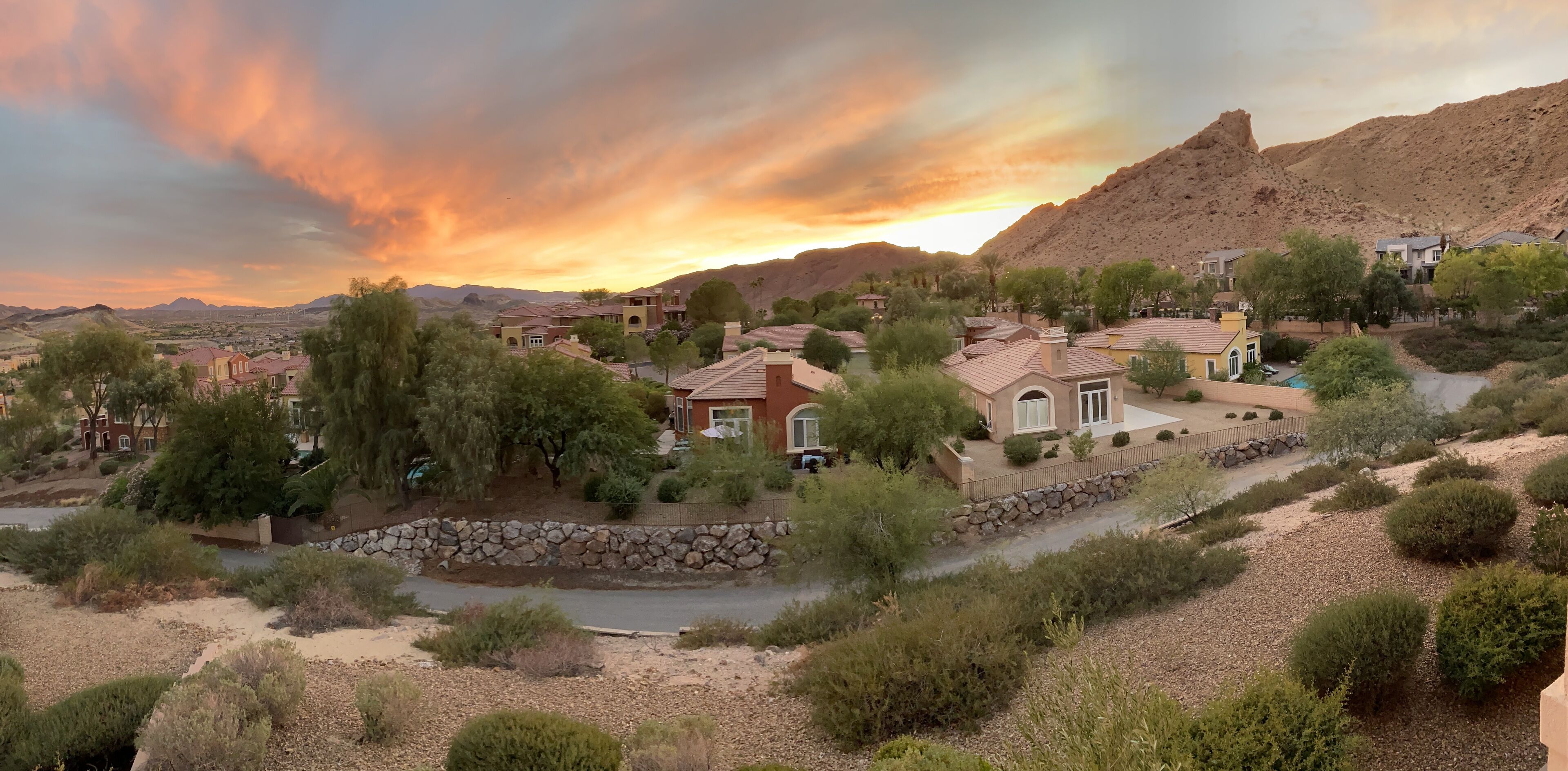 Spacious Condo in Lake Las Vegas w/ Clubhouse & Views