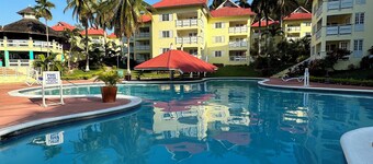 5mins To All Major AttractionsBeautiful, Centrally Located Home Away From Home!