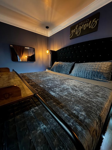 Luxurious Getaway at Js Place