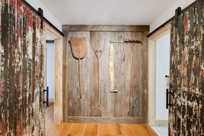 Interior - Poconos Cabin Year Round Bliss (Greentown)
