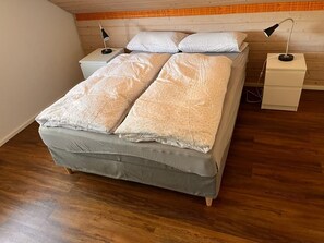 3 habitaciones, escritorio, wifi y ropa de cama