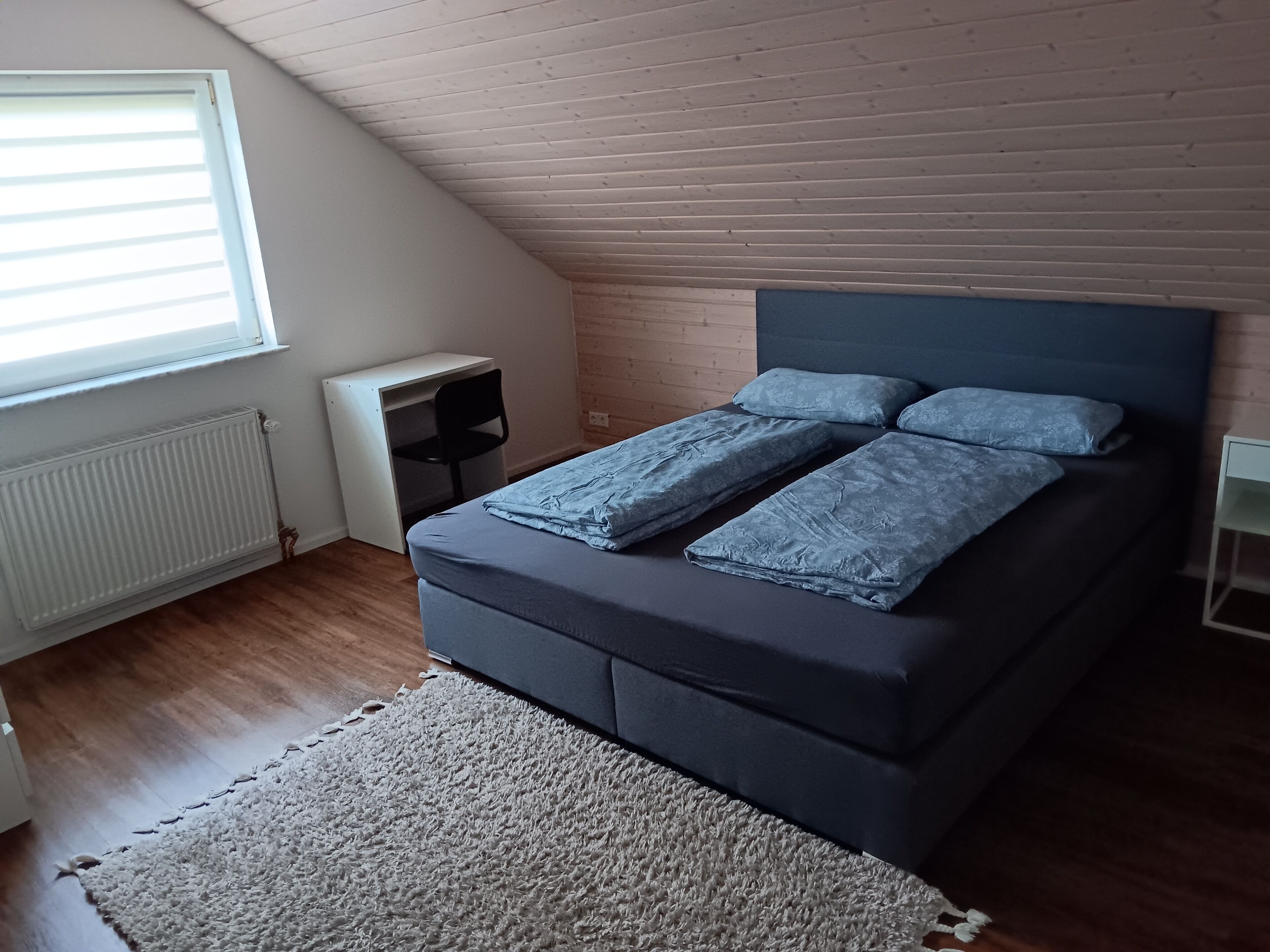 3 habitaciones, escritorio, wifi y ropa de cama 