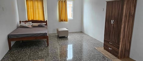 1 chambre, draps fournis