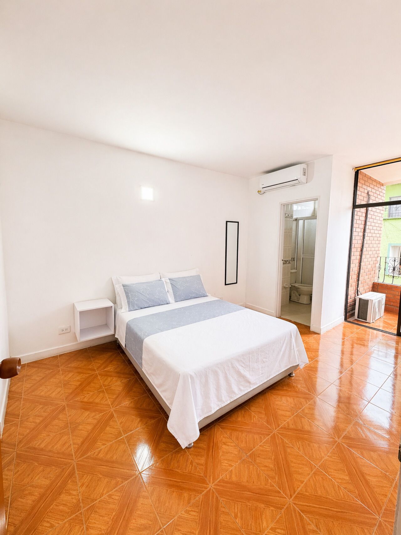 1 chambre, décoration personnalisée, ameublement personnalisé