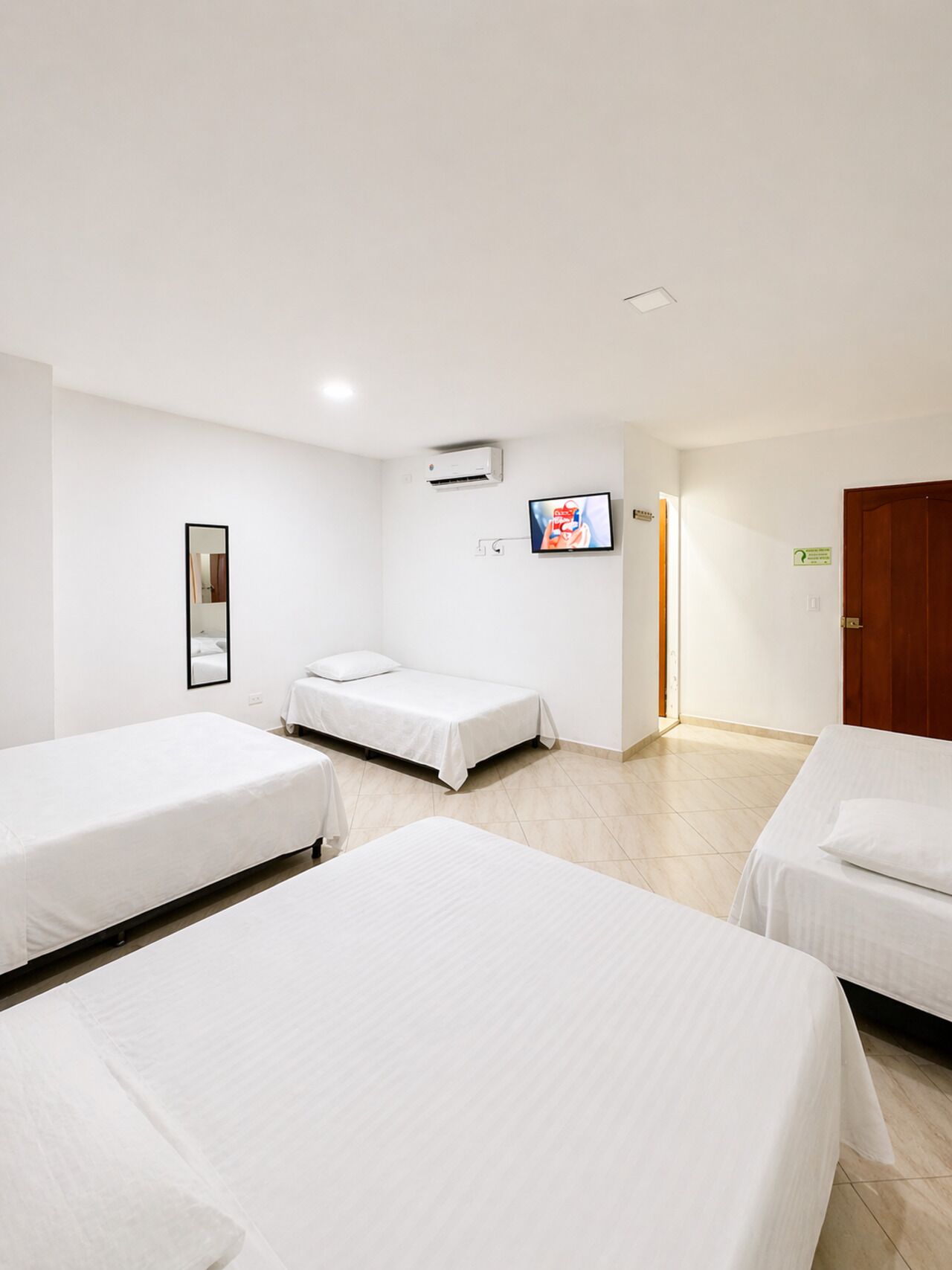 1 chambre, décoration personnalisée, ameublement personnalisé