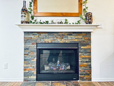 Quiet & backed by trees, centrally located home close to downtown and ferries.