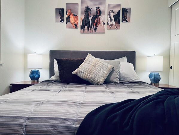 3 chambres, fer et planche à repasser, lit parapluie, Wi-Fi gratuit
