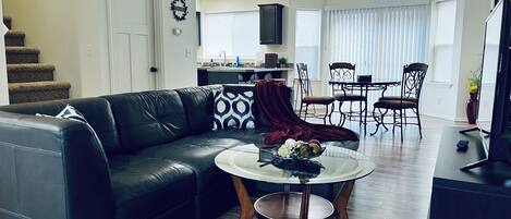 Smart-tv och eldstad