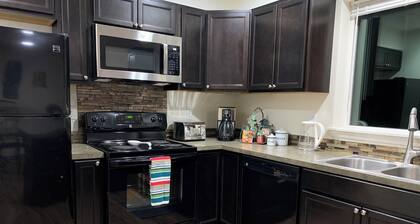 Quiet & backed by trees, centrally located home close to downtown and ferries.