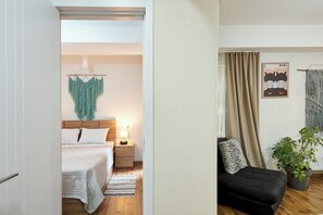 1 غرفة نوم ومكواة/لوح كي وواي فاي وملاءات أسرّة