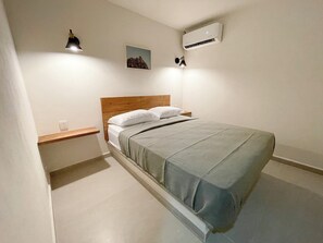 1 habitación, tabla de planchar con plancha, wifi y ropa de cama 