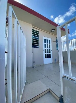 Property grounds - The Butterfly Suite Apt. A (Carolina)