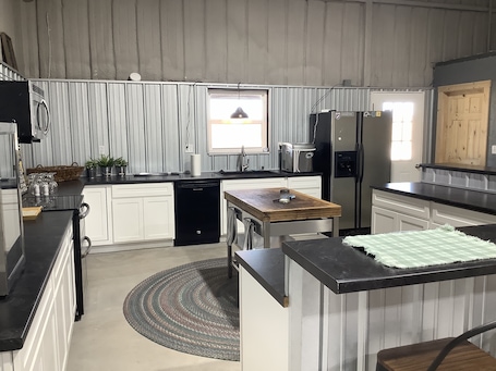 Private kitchen. Barndominium in Oklahoma. Premier hunting and cozy country living!