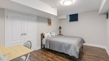 3 camere, una scrivania, ferro/asse da stiro, Wi-Fi gratuito