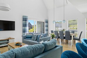 Smart TV - 2 The Vista, Willingcott Nr Woolacombe - Hot tub/ Pet friendly/ On-site pool / Ecohome (Woolacombe)