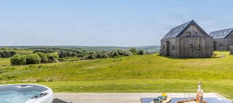 2 The Vista, Willingcott Nr Woolacombe - Hot tub/ Pet friendly/ On-site pool / Ecohome