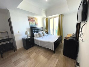 1 habitación, tabla de planchar con plancha, wifi y ropa de cama 