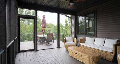 Lakefront Retreat on South Center Lake
