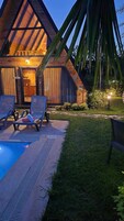 2 piscinas al aire libre, sombrillas, tumbonas