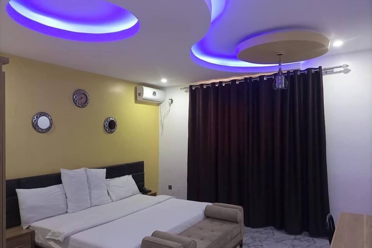 Standard Room | 1 bedroom, iron/ironing board, free WiFi