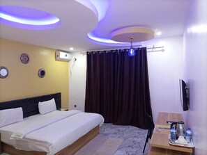 1 bedroom, iron/ironing board, free WiFi