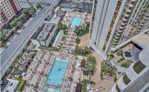3 outdoor pools - LUXE 702 MGM Signature 1 BR 2 BTH SUITE  (Las Vegas)