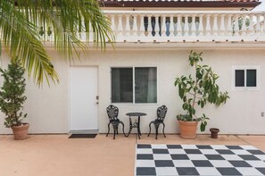 Terrace/patio - Bright & Spacious Studio in Peaceful Neighborhood  (Vista)