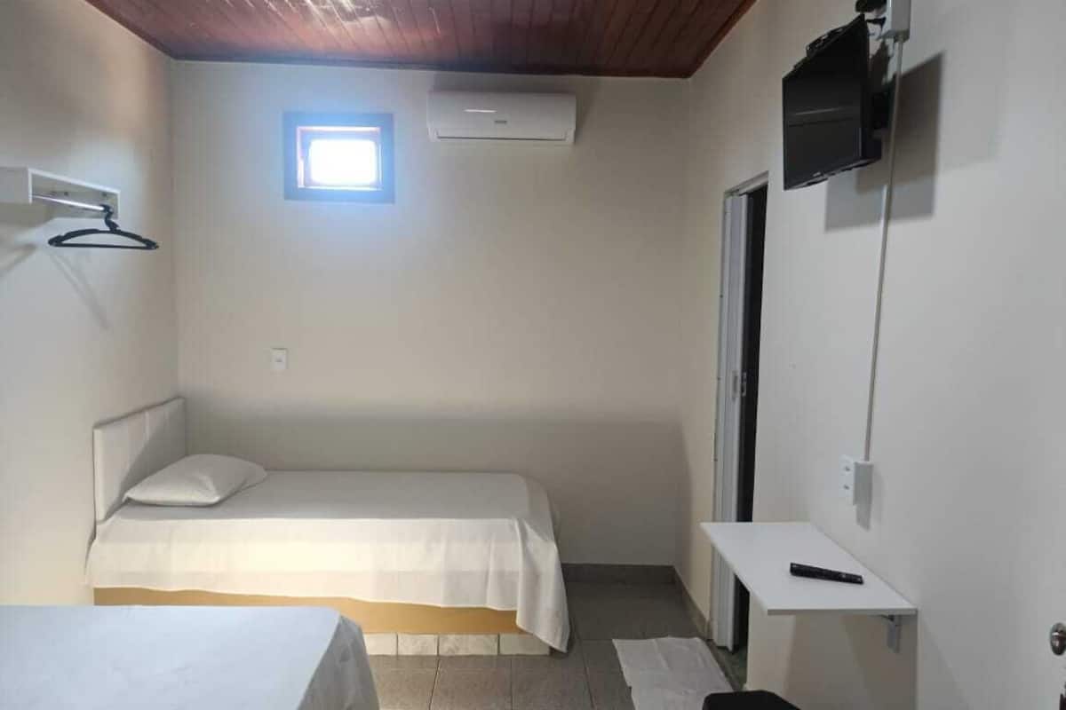 Basic Room, 2 Twin Beds, Accessible, Non Smoking | 1 bedroom, free WiFi