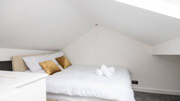 3 quartos, ferros/tábuas de passar roupa, Wi-Fi de cortesia