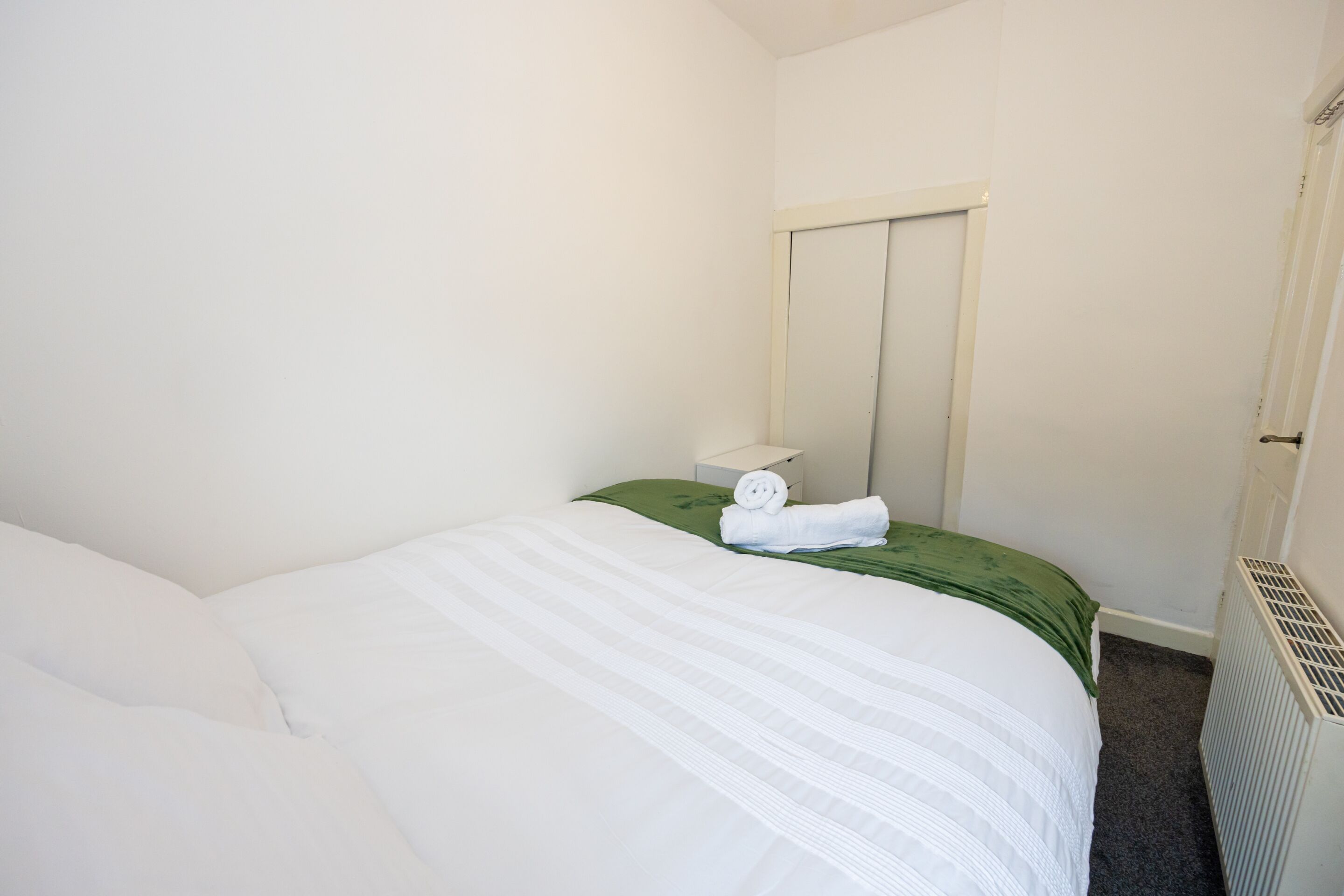 3 chambres, fer et planche à repasser, accès au Wi-Fi (inclus)