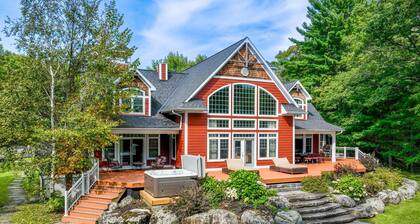 8 bed 5 bath cottage on Lake Muskoka, 9 acres!