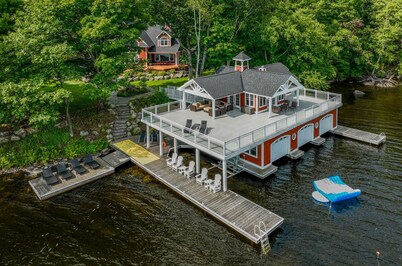 8 bed 5 bath cottage on Lake Muskoka, 9 acres!