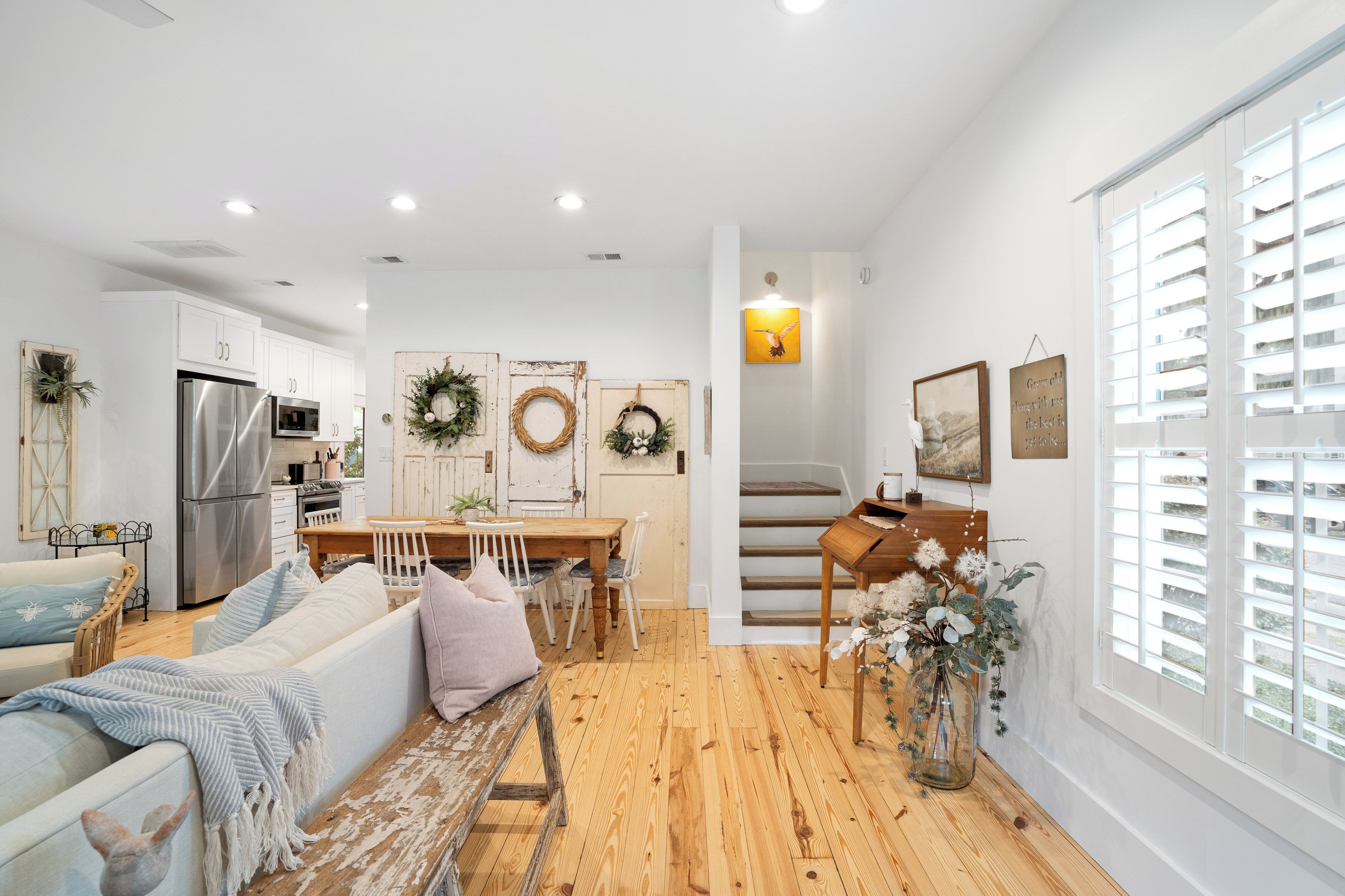 المنشأة من الداخل