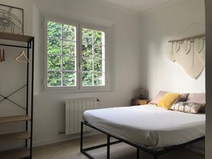 1 chambre, fer et planche à repasser, lit parapluie, Wi-Fi gratuit