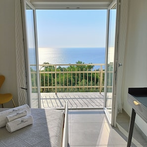 2 Schlafzimmer, Zimmersafe, Schreibtisch, kostenloses WLAN