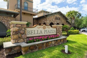 Property grounds - Modern Apt Orlando - 17 mins from Disney World (Davenport)