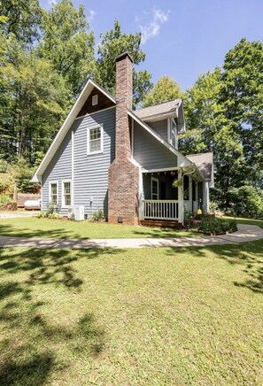 Exterior - Home On Blessing Lane (Sylva)