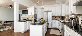 Spacious and inviting family home - PGA Headquarters, Toyota Soccer, Ford Center