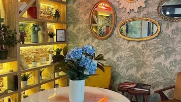 40-inch Smart TV with digital channels