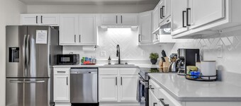 Game Room.Grill.Patio - Spacious 5BR Getaway!