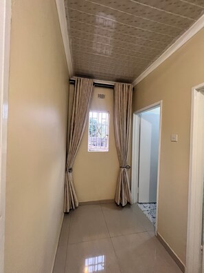 Interior - A compact, cosy guesthouse exuding a home away from home feel. Lush garden too (Harare)