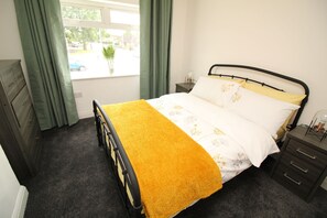 3 Schlafzimmer, Bügeleisen/Bügelbrett, WLAN, Bettwäsche