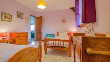 3 habitaciones, wifi gratis y ropa de cama