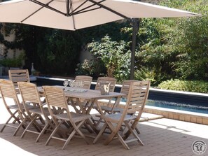 Outdoor dining - Château Durette - Regnie Durette (REGNIE DURETTE)