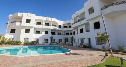 La bonita compound