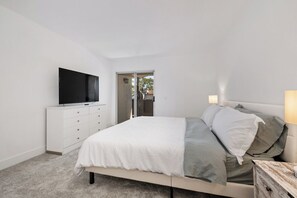 2 slaapkamers, een bureau, een strijkplank/strijkijzer, gratis wifi