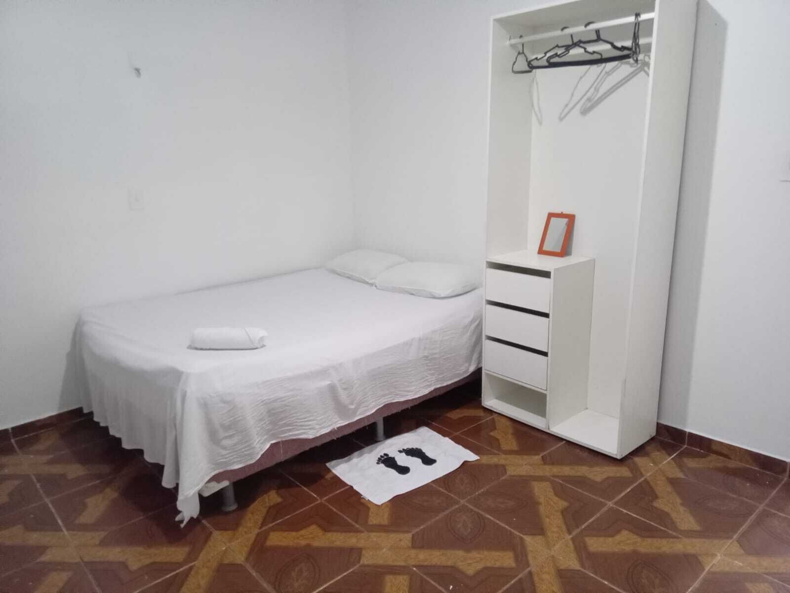 3 多间卧室、熨斗/熨衣板、WiFi、床单