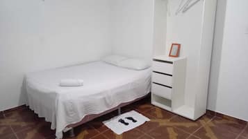 3 quartos, ferros/tábuas de passar roupa, Wi-Fi, roupa de cama
